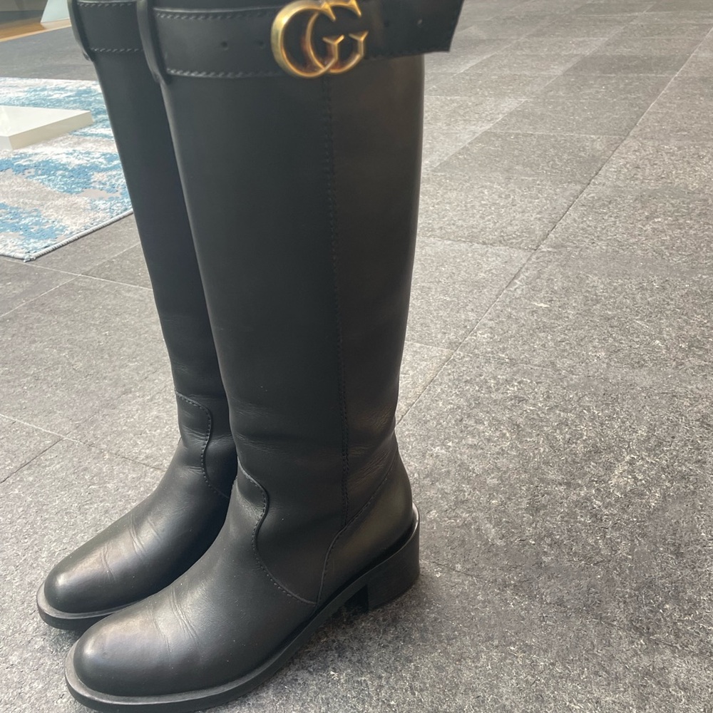 Gucci boots size 6.5 Black worn a couple times